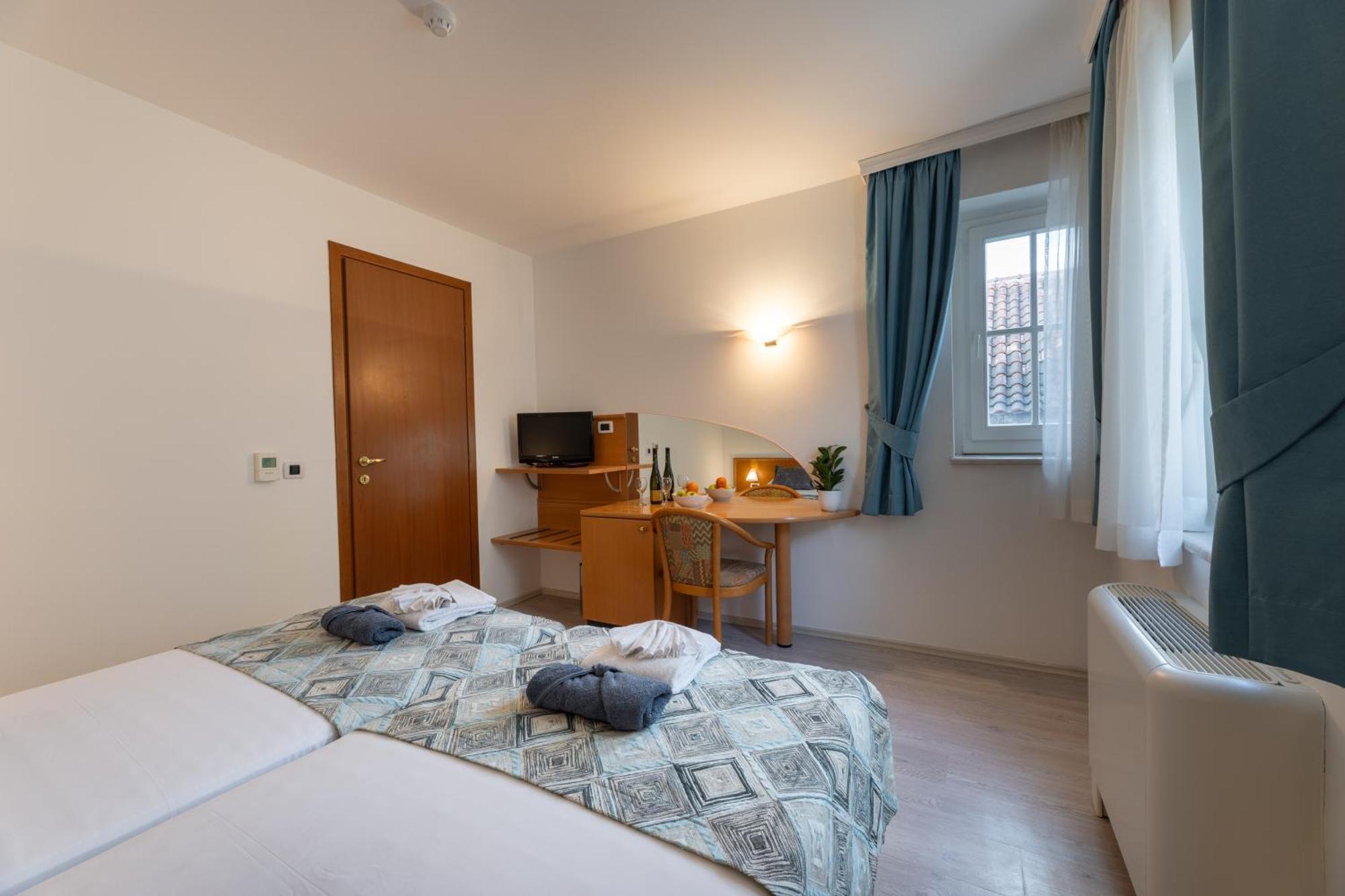 Villa Fontana Traù Esterno foto